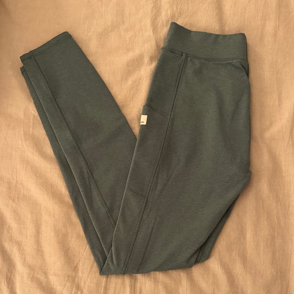 Vuori Olive Green High Rise Side Pocket Leggings